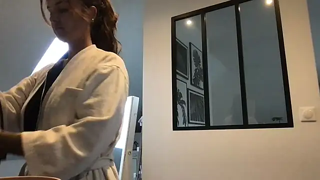 AmyStone   online show from 09.25.25