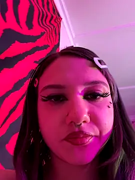 Snapshot of GoddessJemma chatting on 10.02.25 GoddessJemma online show from 10.02.25