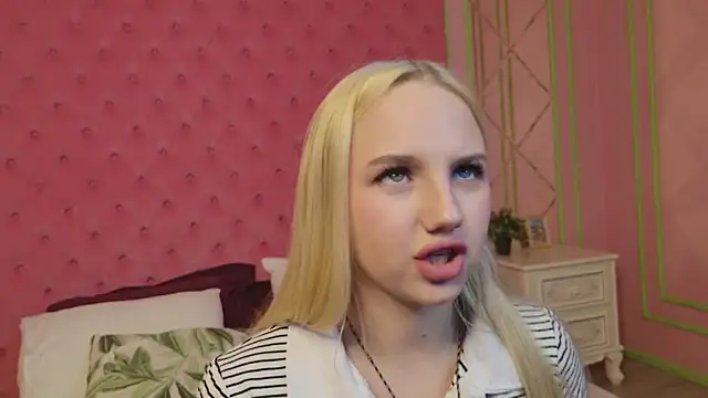 Sky Cutie online show from 07.18.26