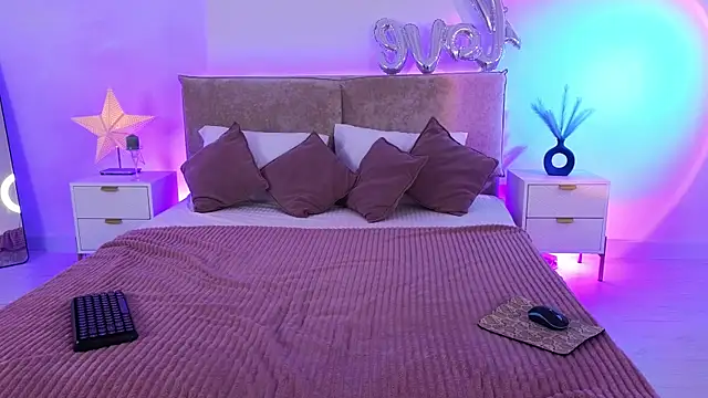 Jules night online show from 04.16.26