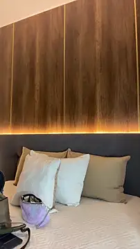 AliceRitter online show from 11.04.25