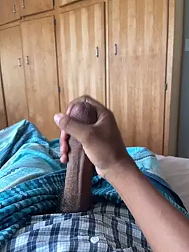 CreamyOff45 online show from 12.17.25