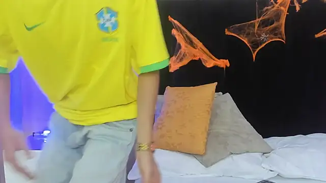 Nascary Fox online show from 10.03.25