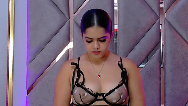 Martina-Roberts- online show from 05.29.26