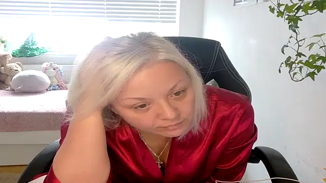 Linsy Kim online show from 02.11.26