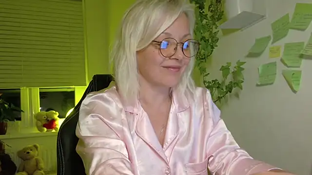 Linsy Kim online show from 03.08.26