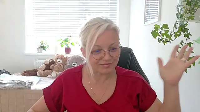 Linsy Kim online show from 03.19.26