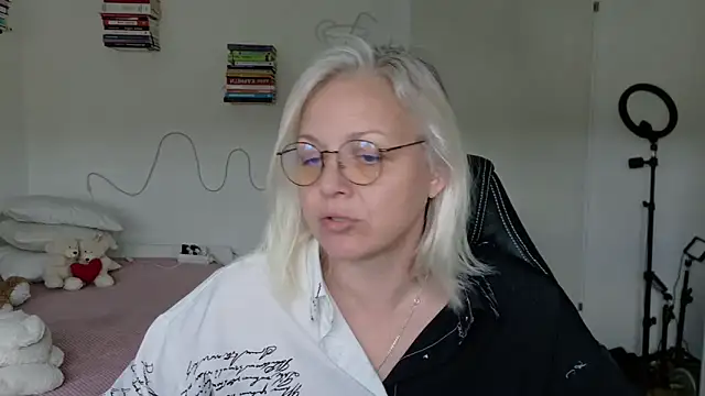 Linsy Kim online show from 04.01.26