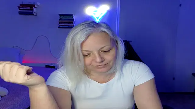 Linsy Kim online show from 04.16.26