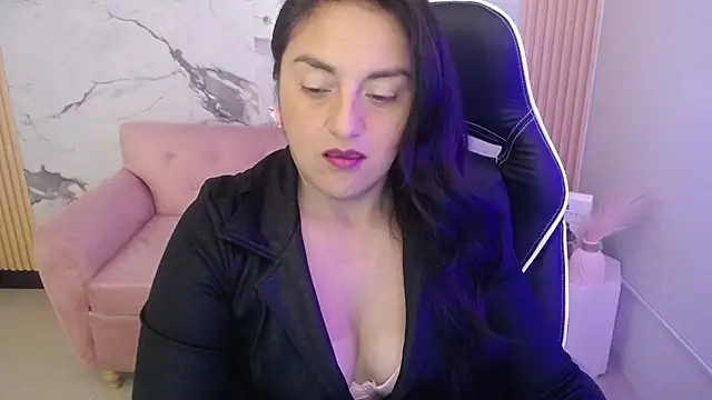 tamara ch1 online show from 10.31.25