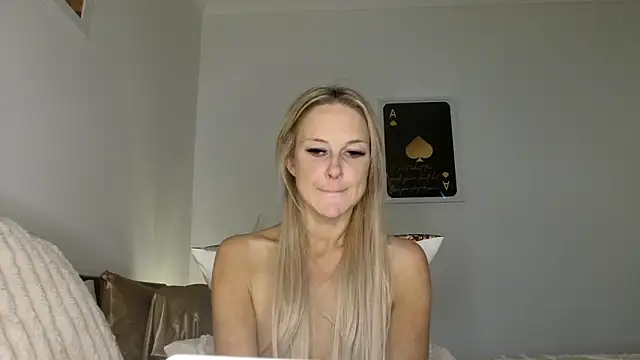 imyourgoodgirl69 online show from 11.29.25