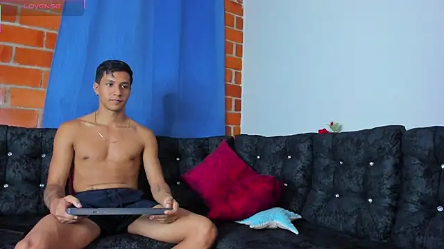 Robertmiller21 online show from 10.25.25