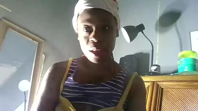 Snapshot of Tishrella6 chatting on 06.21.26 Tishrella6 online show from 06.21.26