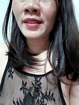 Snapshot of Singlemom69x chatting on 07.07.26 Singlemom69x online show from 07.07.26
