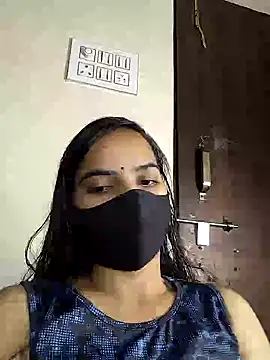 Snapshot of Savita2310 chatting on 10.12.25 Savita2310 online show from 10.12.25