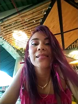 Snapshot of dulcelatin21 chatting on 11.16.25 dulcelatin21 online show from 11.16.25