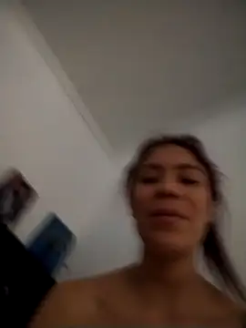 Snapshot of dulcelatin21 chatting on 11.30.25 dulcelatin21 online show from 11.30.25