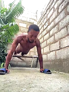 Makemecum634941 online show from 11.26.25