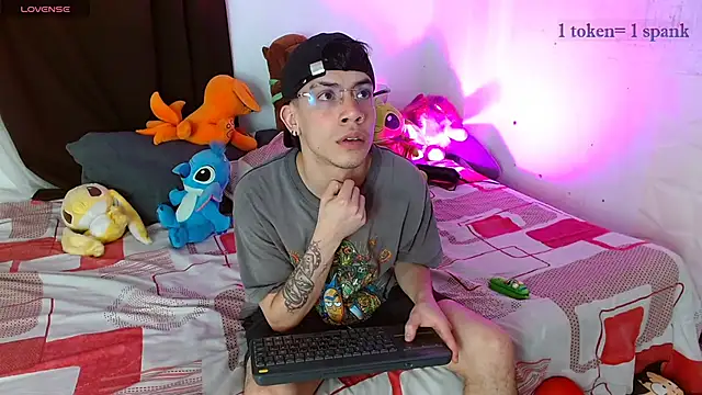 aaronjames1 online show from 12.15.25