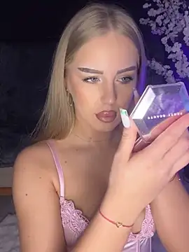 AubrieleRouj1 online show from 03.25.26