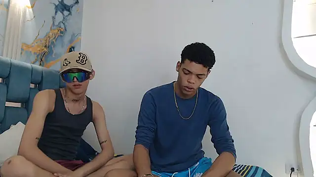 PRETTY FEM online show from 01.11.26