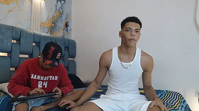 PRETTY FEM online show from 02.14.26