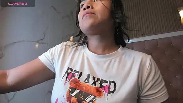 Victoria b  online show from 10.18.25