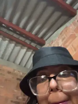 Jessyivonne online show from 04.12.26