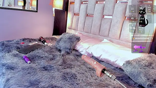 melody-rouss online show from 10.31.25