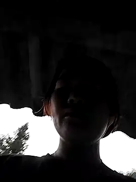 lylylove online show from 10.03.25