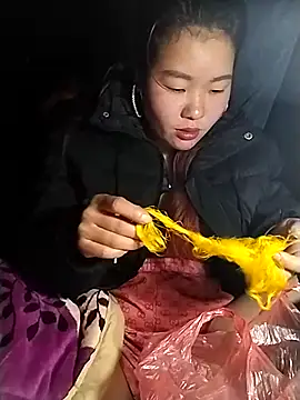 lylylove online show from 01.16.26