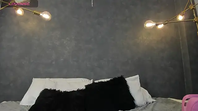 Snapshot of skailyn_angels chatting on 09.09.25 skailyn angels online show from 09.09.25