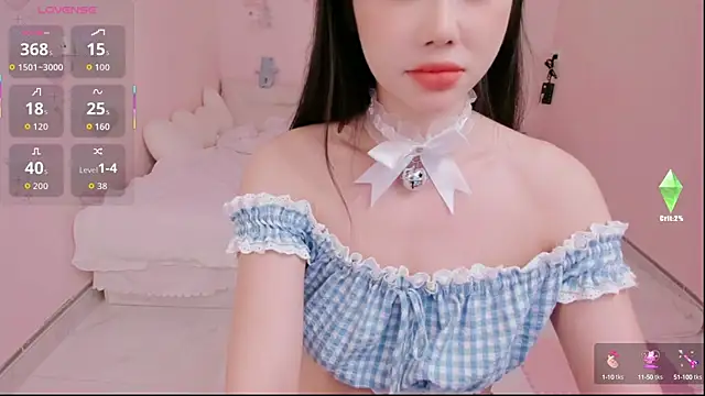 Snapshot of strawberry-ni chatting on 09.21.25 strawberry-ni online show from 09.21.25