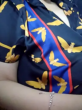 Snapshot of _Thaotam_ chatting on 10.06.25 Thaotam online show from 10.06.25