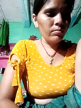 Snapshot of Sexy_queeny chatting on 09.11.25 Sexy queeny online show from 09.11.25