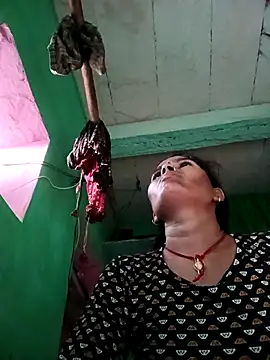 Snapshot of Sexy_queeny chatting on 09.28.25 Sexy queeny online show from 09.28.25