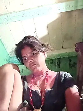 Snapshot of Sexy_queeny chatting on 10.02.25 Sexy queeny online show from 10.02.25