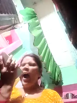 Snapshot of Sexy_queeny chatting on 10.09.25 Sexy queeny online show from 10.09.25