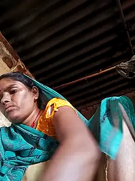 Snapshot of Sexy_queeny chatting on 10.11.25 Sexy queeny online show from 10.11.25