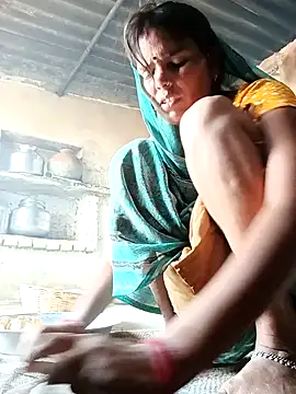 Snapshot of Sexy_queeny chatting on 10.15.25 Sexy queeny online show from 10.15.25