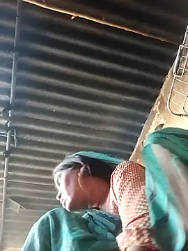 Snapshot of Sexy_queeny chatting on 11.17.25 Sexy queeny online show from 11.17.25