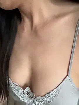 xiiuuff18 online show from 10.18.25