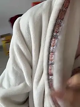 xiiuuff18 online show from 12.17.25