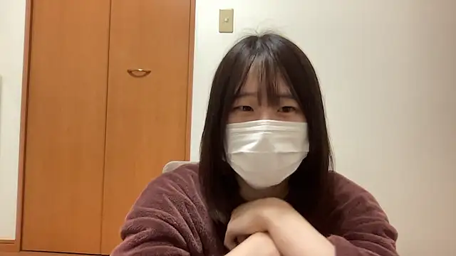 Snapshot of nuu_u chatting on 03.04.26 nuu u online show from 03.04.26