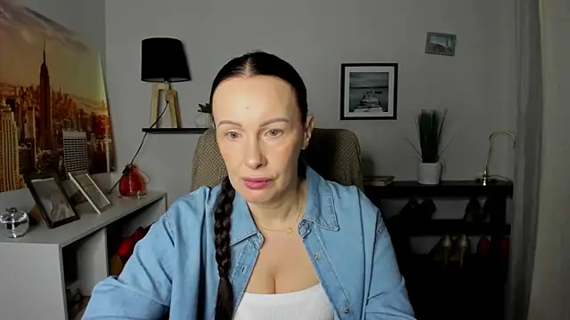 Velvet Jasmine online show from 02.06.26