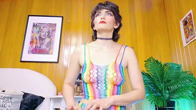 Zafiro Gem  online show from 11.05.25