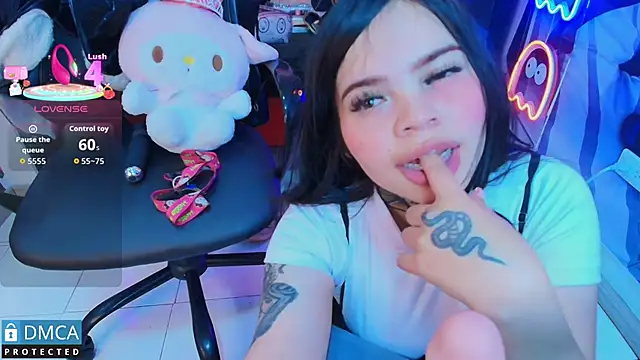 Snapshot of CandyKane06_ chatting on 09.11.25 CandyKane06 online show from 09.11.25