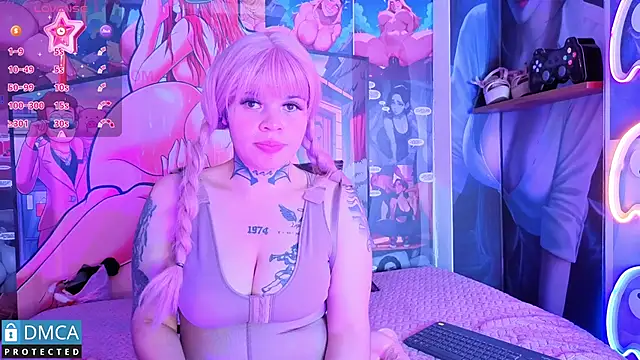 Snapshot of CandyKane06_ chatting on 10.17.25 CandyKane06 online show from 10.17.25