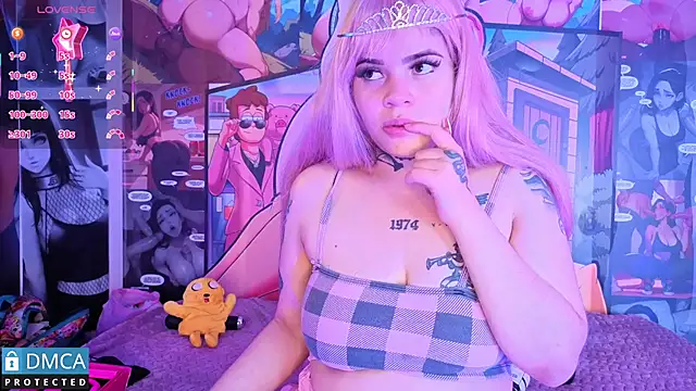 Snapshot of CandyKane06_ chatting on 10.18.25 CandyKane06 online show from 10.18.25