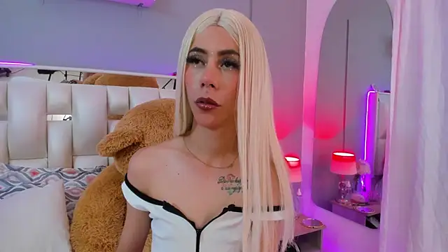 Darlyn tenderhot   online show from 10.22.25